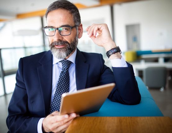 shot-of-thinking-financial-advisor-businessman-wor-AFYRT9E.jpg
